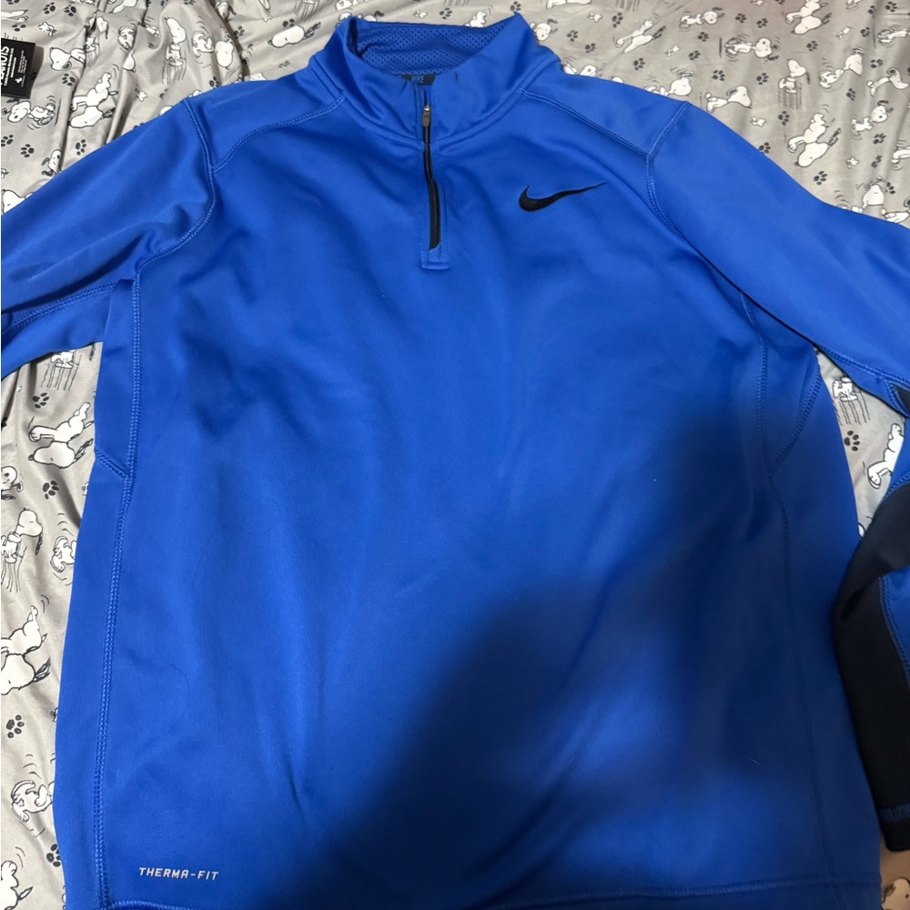 Nike Men’s Royal Blue Quarter-Zip Therma-FIT Pullover